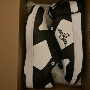 Black and white mens sneakers 8.5 creative recreation with memory foam